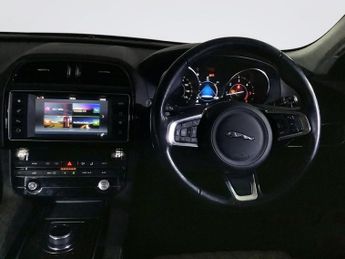 JAGUAR F-PACE 2.0 D180 Portfolio SUV 5dr Diesel Auto AWD Euro 6 (s/s) (180 ps)