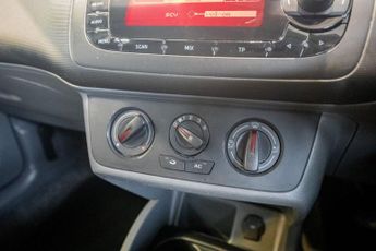 SEAT IBIZA 1.4 16V SE Hatchback 5dr Petrol Manual Euro 4 (85 ps)