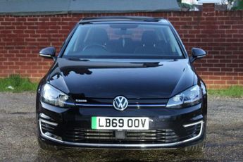 VOLKSWAGEN E-GOLF 35.8kWh e-Golf Hatchback 5dr Electric Auto (136 ps)