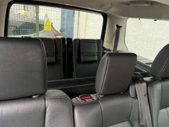 LAND ROVER DISCOVERY 4 3.0 SD V6 XS SUV 5dr Diesel Auto 4WD Euro 5 (255 bhp)