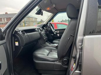 LAND ROVER DISCOVERY 4 3.0 SD V6 XS SUV 5dr Diesel Auto 4WD Euro 5 (255 bhp)