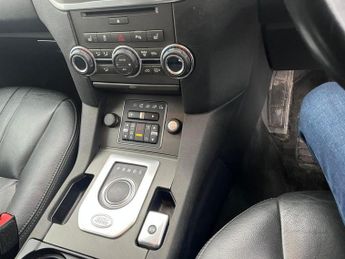 LAND ROVER DISCOVERY 4 3.0 SD V6 XS SUV 5dr Diesel Auto 4WD Euro 5 (255 bhp)