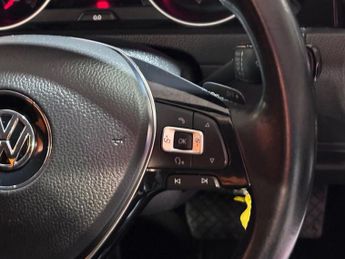 VOLKSWAGEN GOLF 2.0 TDI BlueMotion Tech GT Hatchback 5dr Diesel DSG Euro 5 (s/s)