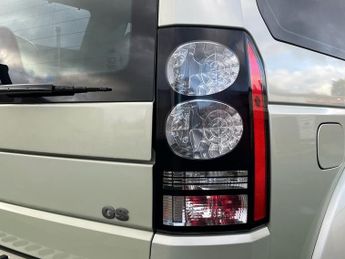 LAND ROVER DISCOVERY 4 3.0 SD V6 GS SUV 5dr Diesel Auto 4WD Euro 5 (s/s) (255 bhp)