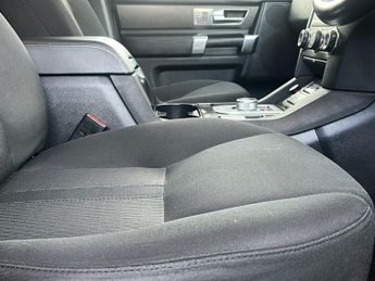 LAND ROVER DISCOVERY 4 3.0 SD V6 GS SUV 5dr Diesel Auto 4WD Euro 5 (s/s) (255 bhp)