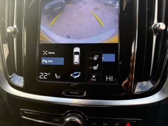 VOLVO V60 CROSS COUNTRY 2.0 B4 MHEV Estate 5dr Diesel Hybrid Auto AWD Euro 6-factory ext