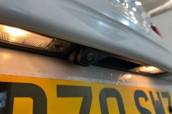 HYUNDAI KONA 64kWh Premium SUV 5dr Electric Auto (10.5kW Charger) (204 ps) Pa