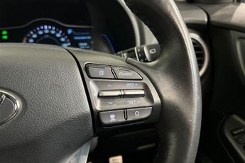 HYUNDAI KONA 64kWh Premium SUV 5dr Electric Auto (10.5kW Charger) (204 ps) Pa
