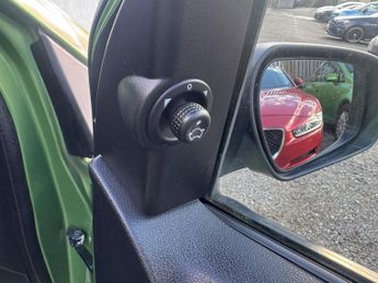 FORD FIESTA 1.25 Zetec Climate Hatchback 5dr Petrol Manual (142 g/km, 74 bhp