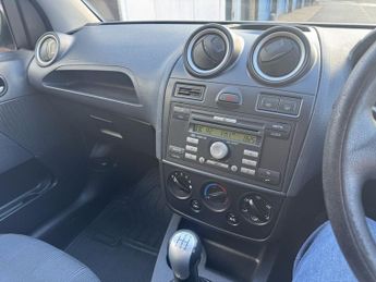 FORD FIESTA 1.25 Zetec Climate Hatchback 5dr Petrol Manual (142 g/km, 74 bhp