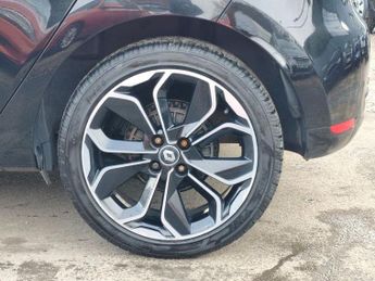 RENAULT CLIO 1.5 dCi Dynamique S Nav Hatchback 5dr Diesel EDC Euro 6 (s/s) (9