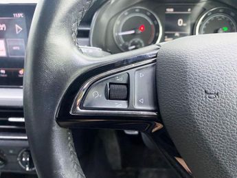 SKODA KAMIQ 1.0 TSI SE SUV 5dr Petrol DSG Euro 6 (s/s) (115 ps)