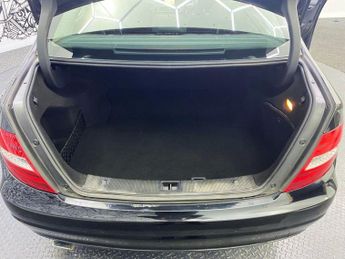 MERCEDES-BENZ C-CLASS 2.1 C220 CDI Executive SE Saloon 4dr Diesel G-Tronic+ Euro 5 (s/