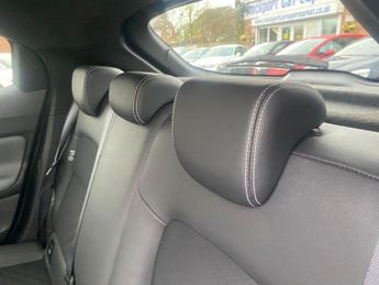 NISSAN JUKE 1.0 DIG-T Tekna SUV 5dr Petrol Manual Euro 6 (s/s) (117 ps)