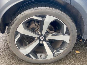 NISSAN JUKE 1.0 DIG-T Tekna SUV 5dr Petrol Manual Euro 6 (s/s) (117 ps)