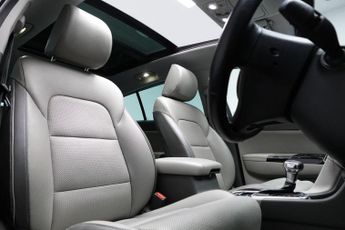 KIA SPORTAGE 2.0 CRDi First Edition SUV 5dr Diesel Auto AWD Euro 6 (182 bhp)