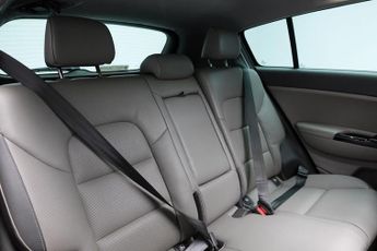 KIA SPORTAGE 2.0 CRDi First Edition SUV 5dr Diesel Auto AWD Euro 6 (182 bhp)