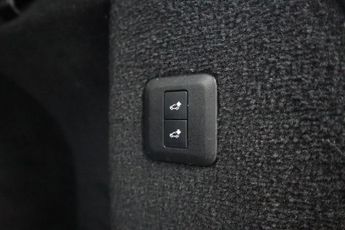 LAND ROVER RANGE ROVER SPORT 3.0 SD V6 Autobiography Dynamic SUV 5dr Diesel Auto 4WD Euro 6 (