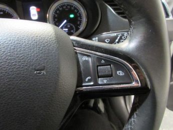 SKODA OCTAVIA 1.5 TSI ACT SE L Hatchback 5dr Petrol DSG Euro 6 (s/s) (150 ps) 