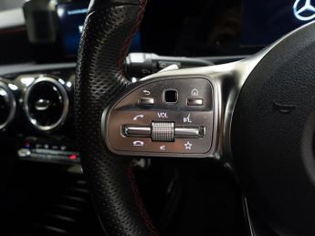 MERCEDES-BENZ A-CLASS 2.0 A200d AMG Line Hatchback 5dr Diesel 8G-DCT Euro 6 (s/s) (150