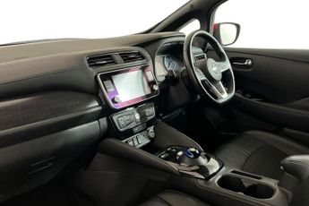 NISSAN LEAF 40kWh N-Connecta Hatchback 5dr Electric Auto (150 ps) Rear View 