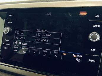 VOLKSWAGEN POLO 1.0 EVO SE Hatchback 5dr Petrol Manual Euro 6 (s/s) (80 ps)