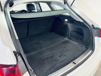 AUDI A6 AVANT 2.0 TDI ultra SE Estate 5dr Diesel S Tronic Euro 6 (s/s) (190 ps