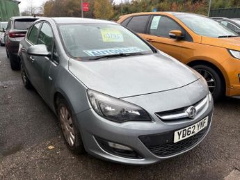 Vauxhall Astra 1.6 16v Exclusiv Hatchback 5dr Petrol Auto Euro 5 (115 ps)