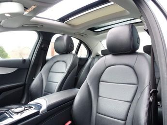 MERCEDES-BENZ C-CLASS 2.1 C220d Sport (Premium) Saloon 4dr Diesel G-Tronic+ Euro 6 (s/