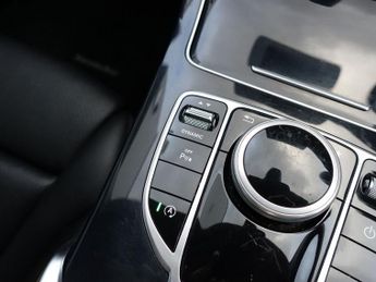 MERCEDES-BENZ C-CLASS 2.1 C220d Sport (Premium) Saloon 4dr Diesel G-Tronic+ Euro 6 (s/