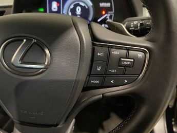 LEXUS UX 300e 54.3kWh SUV 5dr Electric Auto (204 ps)