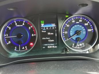 TOYOTA HI-LUX 2.4 D-4D Invincible X Pickup Double Cab 4dr Diesel Auto 4WD Euro