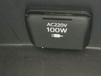 TOYOTA HI-LUX 2.4 D-4D Invincible X Pickup Double Cab 4dr Diesel Auto 4WD Euro