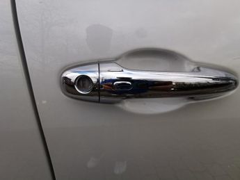 TOYOTA HI-LUX 2.4 D-4D Invincible X Pickup Double Cab 4dr Diesel Auto 4WD Euro