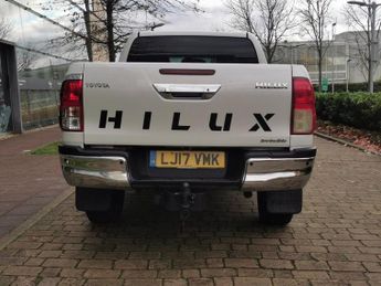 TOYOTA HI-LUX 2.4 D-4D Invincible X Pickup Double Cab 4dr Diesel Auto 4WD Euro