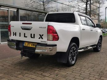 TOYOTA HI-LUX 2.4 D-4D Invincible X Pickup Double Cab 4dr Diesel Auto 4WD Euro