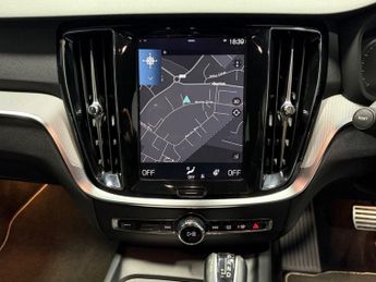 VOLVO V60 2.0 T5 R-Design Plus Estate 5dr Petrol Auto Euro 6 (s/s) (250 ps