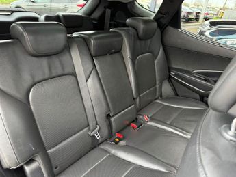 HYUNDAI SANTA FE 2.2 CRDi Blue Drive Premium SE SUV 5dr Diesel Auto 4WD Euro 6 (s