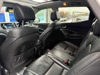 HYUNDAI SANTA FE 2.2 CRDi Blue Drive Premium SE SUV 5dr Diesel Auto 4WD Euro 6 (s