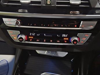 BMW IX3 80kWh Premier Edition SUV 5dr Electric Auto (286 ps)