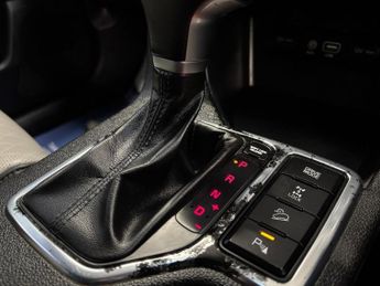 KIA SPORTAGE 1.6 T-GDi GT-Line SUV 5 Door Petrol Automatic White DCT AWD Euro