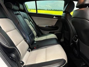 KIA SPORTAGE 1.6 T-GDi GT-Line SUV 5 Door Petrol Automatic White DCT AWD Euro