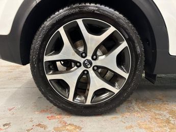 KIA SPORTAGE 1.6 T-GDi GT-Line SUV 5 Door Petrol Automatic White DCT AWD Euro