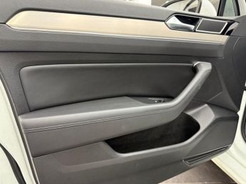 VOLKSWAGEN PASSAT 2.0 TDI BlueMotion Tech GT Estate 5dr Diesel DSG Euro 6 (s/s) (1