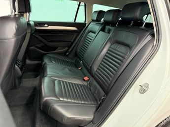 VOLKSWAGEN PASSAT 2.0 TDI BlueMotion Tech GT Estate 5dr Diesel DSG Euro 6 (s/s) (1