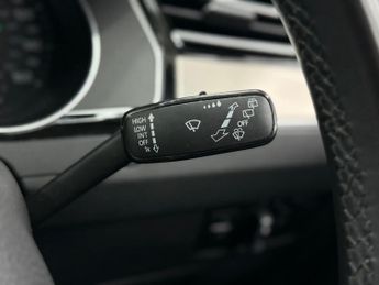 VOLKSWAGEN PASSAT 2.0 TDI BlueMotion Tech GT Estate 5dr Diesel DSG Euro 6 (s/s) (1