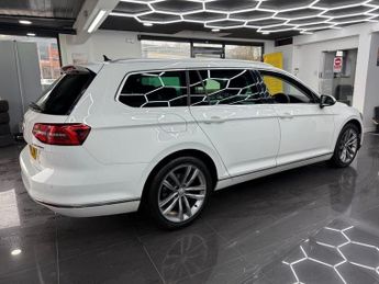 VOLKSWAGEN PASSAT 2.0 TDI BlueMotion Tech GT Estate 5dr Diesel DSG Euro 6 (s/s) (1