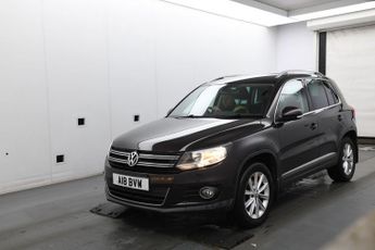 Volkswagen Tiguan 2.0 TDI BlueMotion Tech SE SUV 5dr Diesel DSG 4WD Euro 5 (s/s) (
