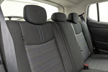NISSAN LEAF 39kWh Acenta Hatchback 5dr Electric Auto (150 ps)