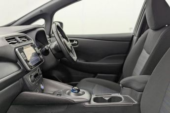 NISSAN LEAF 39kWh Acenta Hatchback 5dr Electric Auto (150 ps)